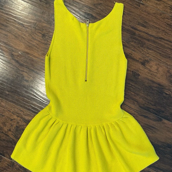 Peplum yellow top - Picture 2 of 3